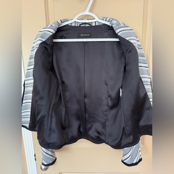 “SOLD” Escada Silk Lined Navy Blazer Single Breasted Multistripe Contrast Trim - Picture 16 of 16